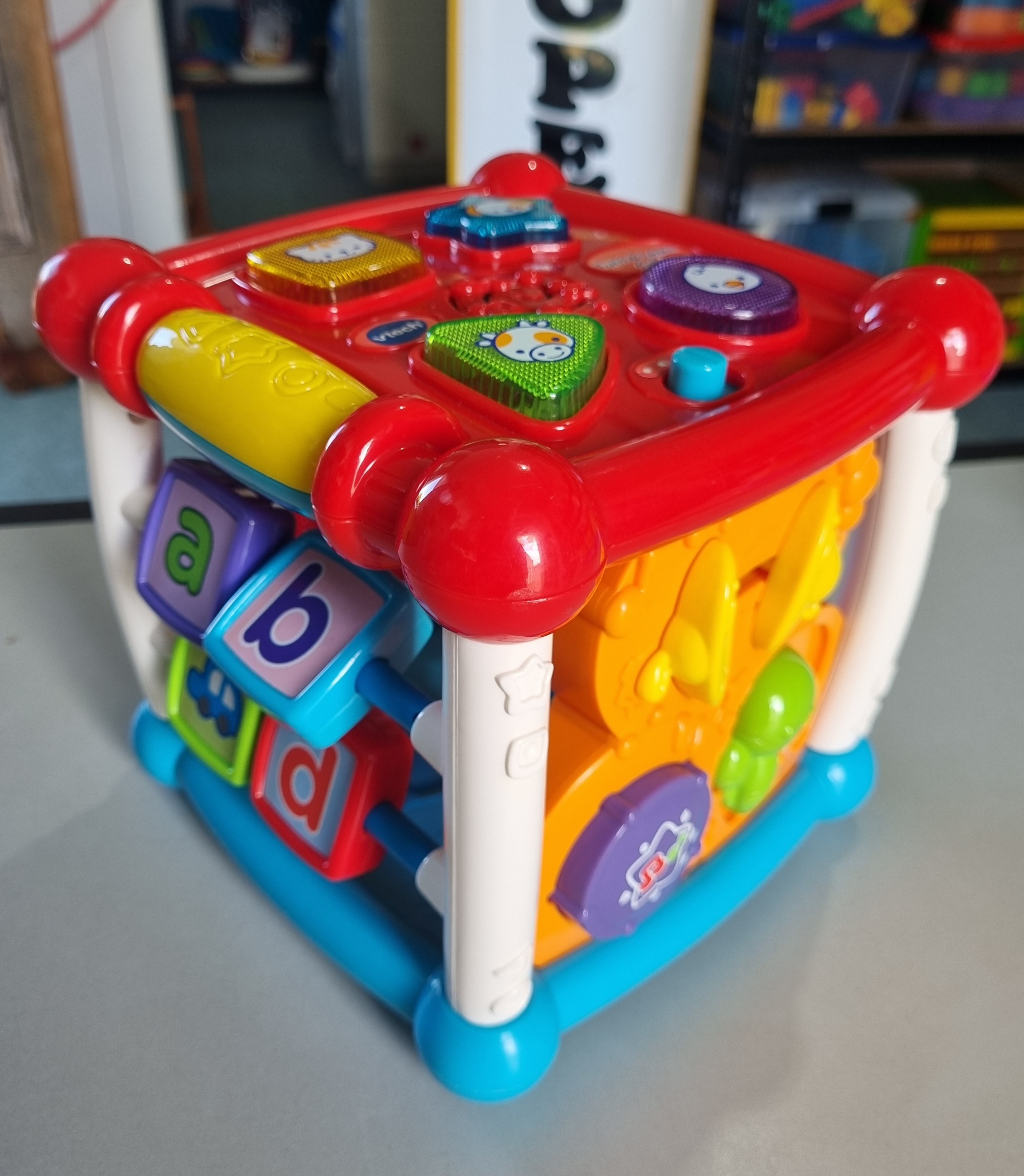 Vtech Turn & Learn Cube